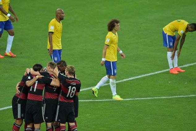 FIFA World Cup World Cup 2014, Germany, Brazil, Toni Kroos, Sami Khedira, Miroslav Klose, Maicon, David Luiz, Paulinho